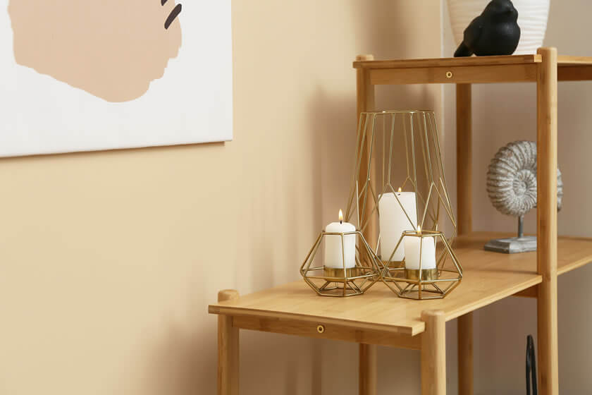 Dekokerzen im Wohnzimmer